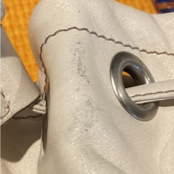 Vintage GUC Cole Hann leather Ecru shoulder bucket bag - Picture 6 of 7